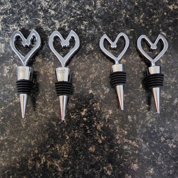 Lot of 4 Wine Country Wine Stoppers, 2 long and 2 short - Picture 4 of 5